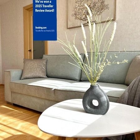 New Apartment With A View In The Town Center Narva Exterior photo