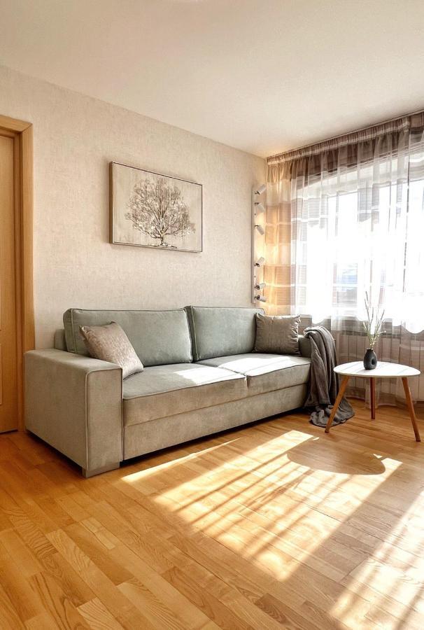 New Apartment With A View In The Town Center Narva Exterior photo