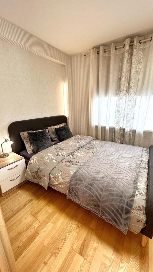 New Apartment With A View In The Town Center Narva Exterior photo